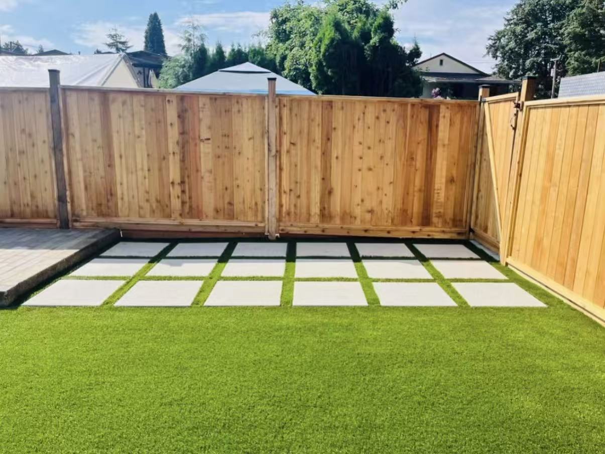 户外人造草坪:小小草坪,大大用途!