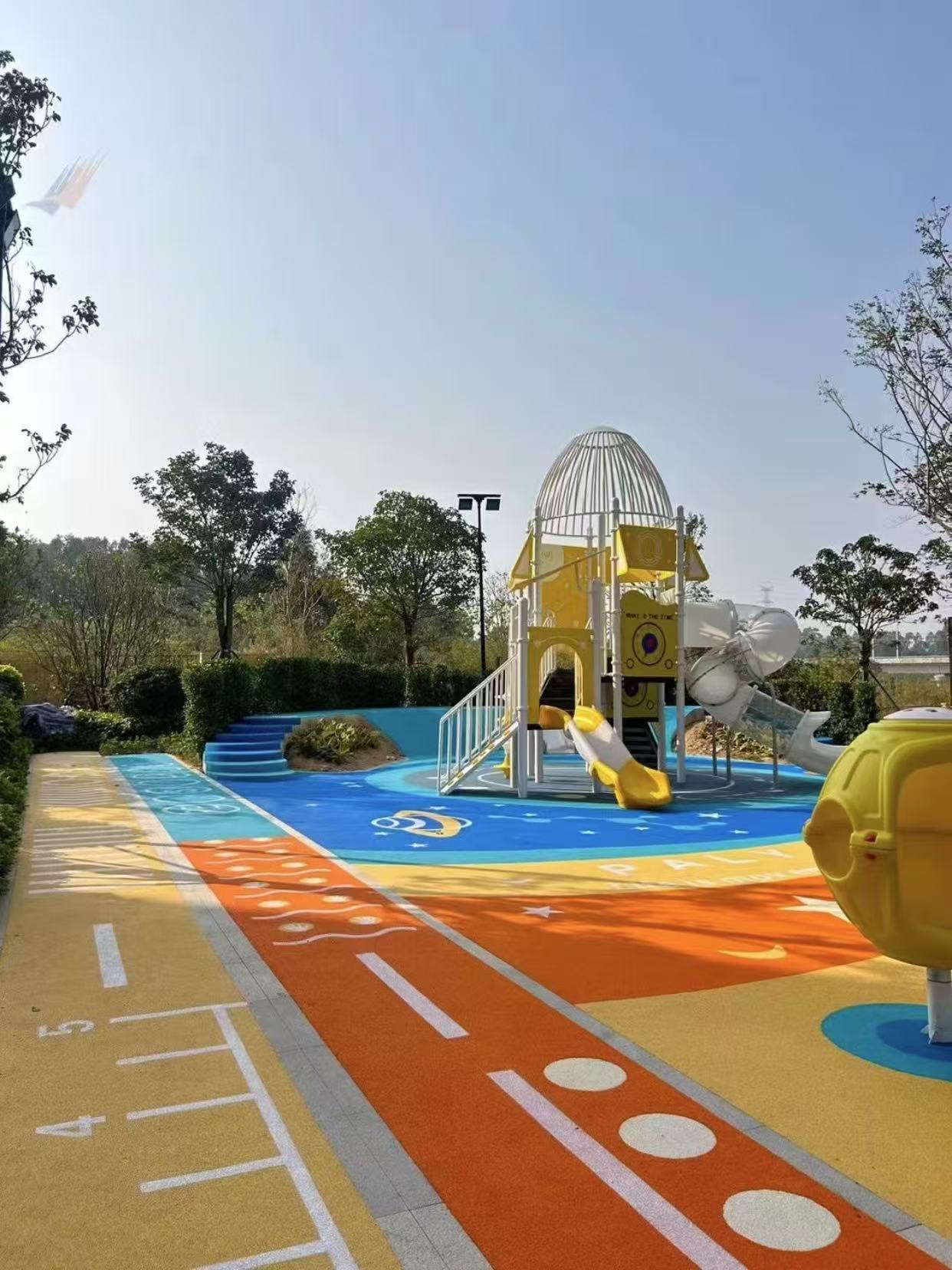 揭秘!为何校园运动场独宠 EPDM 塑胶跑道