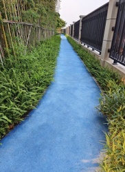 社区休闲塑胶场地材料选择：高弹性、易维护，打造安全舒适的便民活动空间