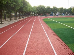 怎么分辨体育地材原材料的好坏，避开劣质材料？