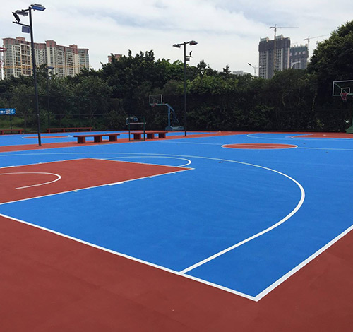 丙烯酸和硅 PU 只看软硬吗？学校球场、小区球场适用场景完整对比